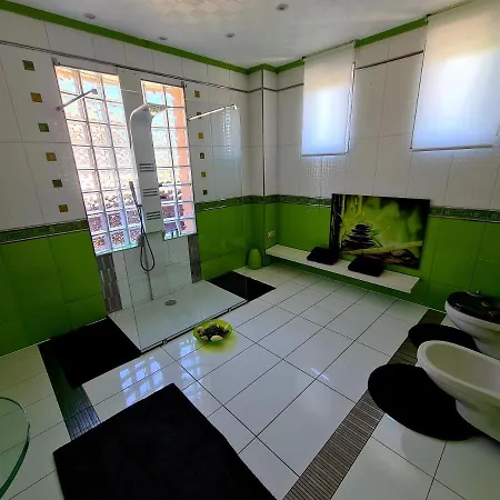 Guest house Airport Luxury 42 *