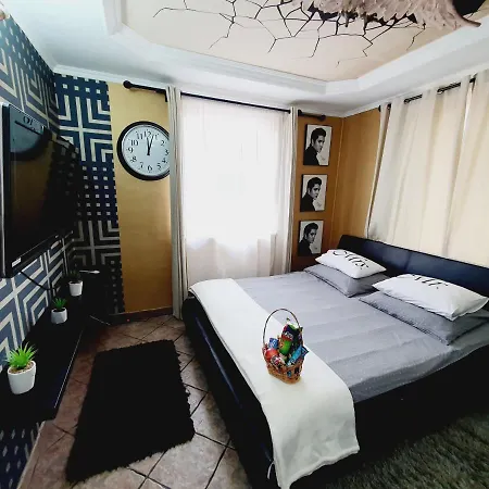 Airport Luxury 42 Guest house