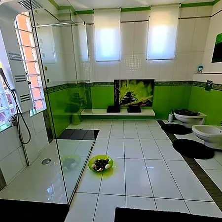 Airport Luxury 42 Vendégház 3*