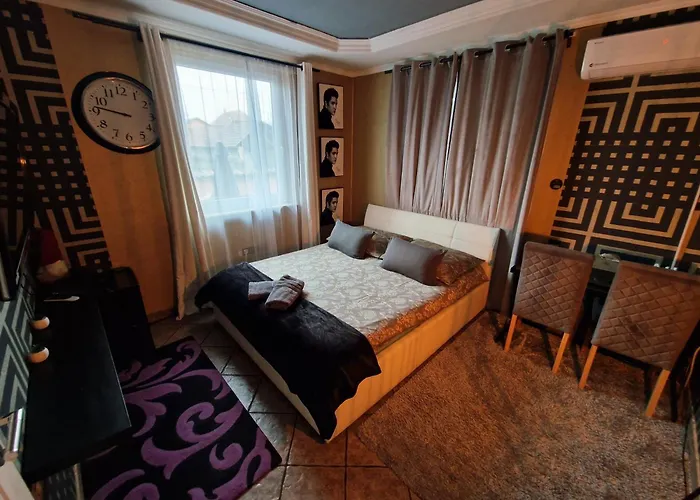 בית הארחה Airport Luxury 42 וסס